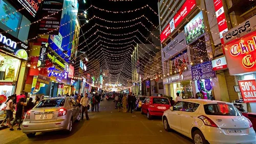 Newly Married Women Escorts in Commercial Street